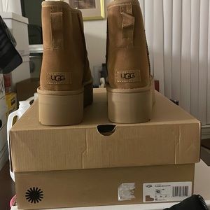 Ugg Women’s Classic Mini Platform Boots Size 10 Brand new in box.